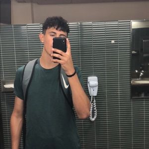 Meet your Posher, Anthony